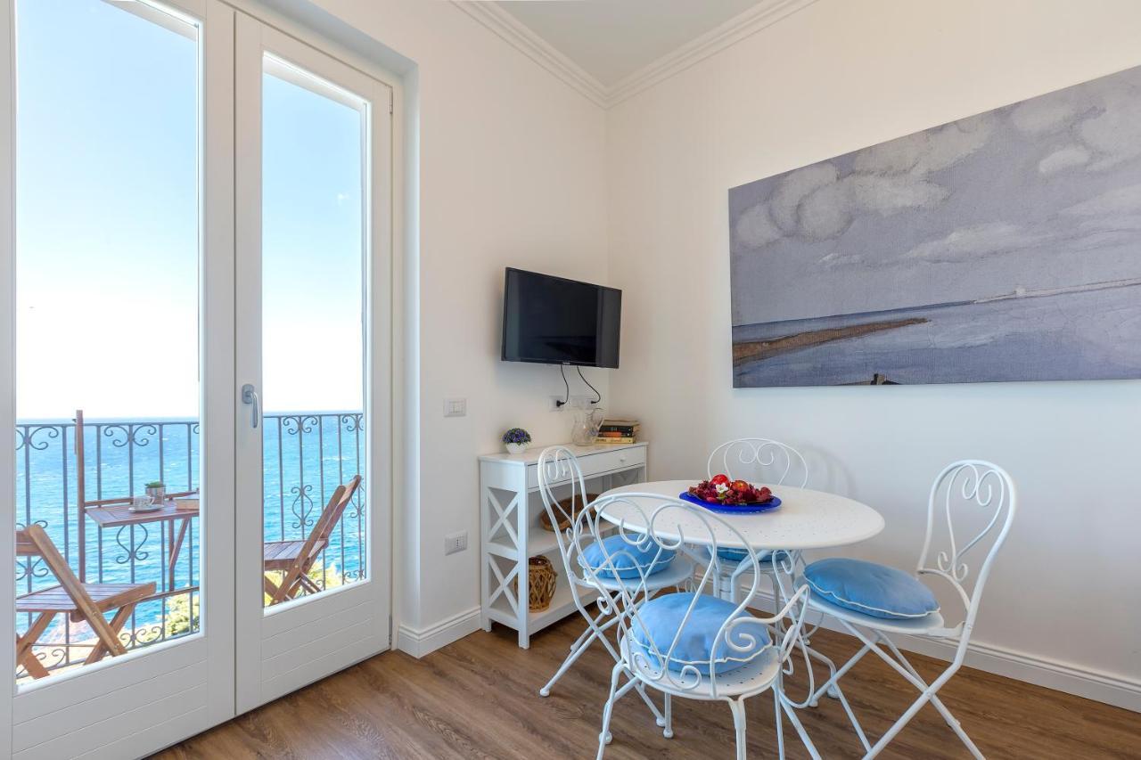 “Cielo E Mare”, Casetta Nel Cuore Del Borgo Antico / “Sky & Sea”, Charming In The Heart Of Old Village Кастельсардо Екстер'єр фото